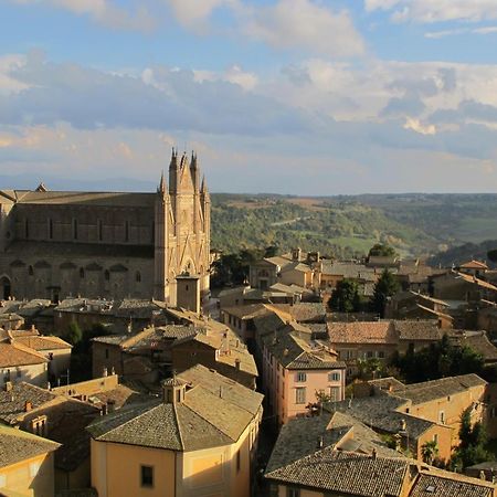 Hotel Porta Vivaria Orvieto- Private Parking Exteriér fotografie