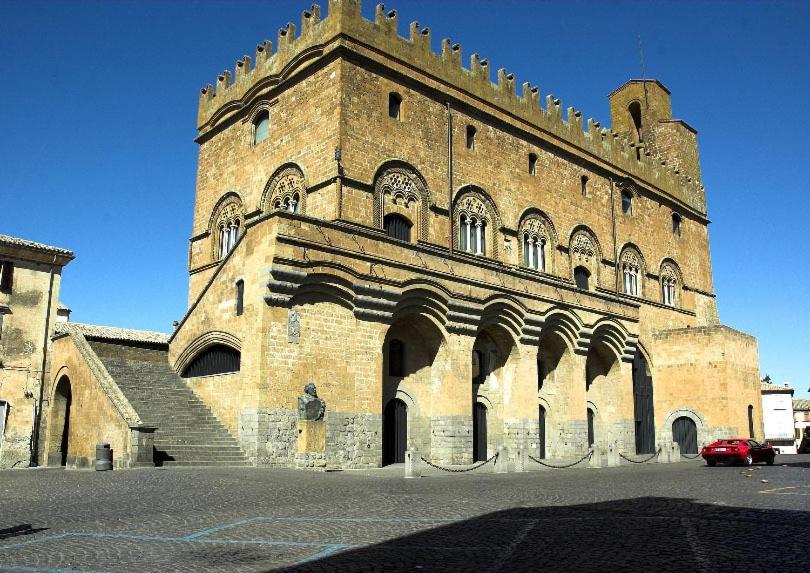 Hotel Porta Vivaria Orvieto- Private Parking Exteriér fotografie